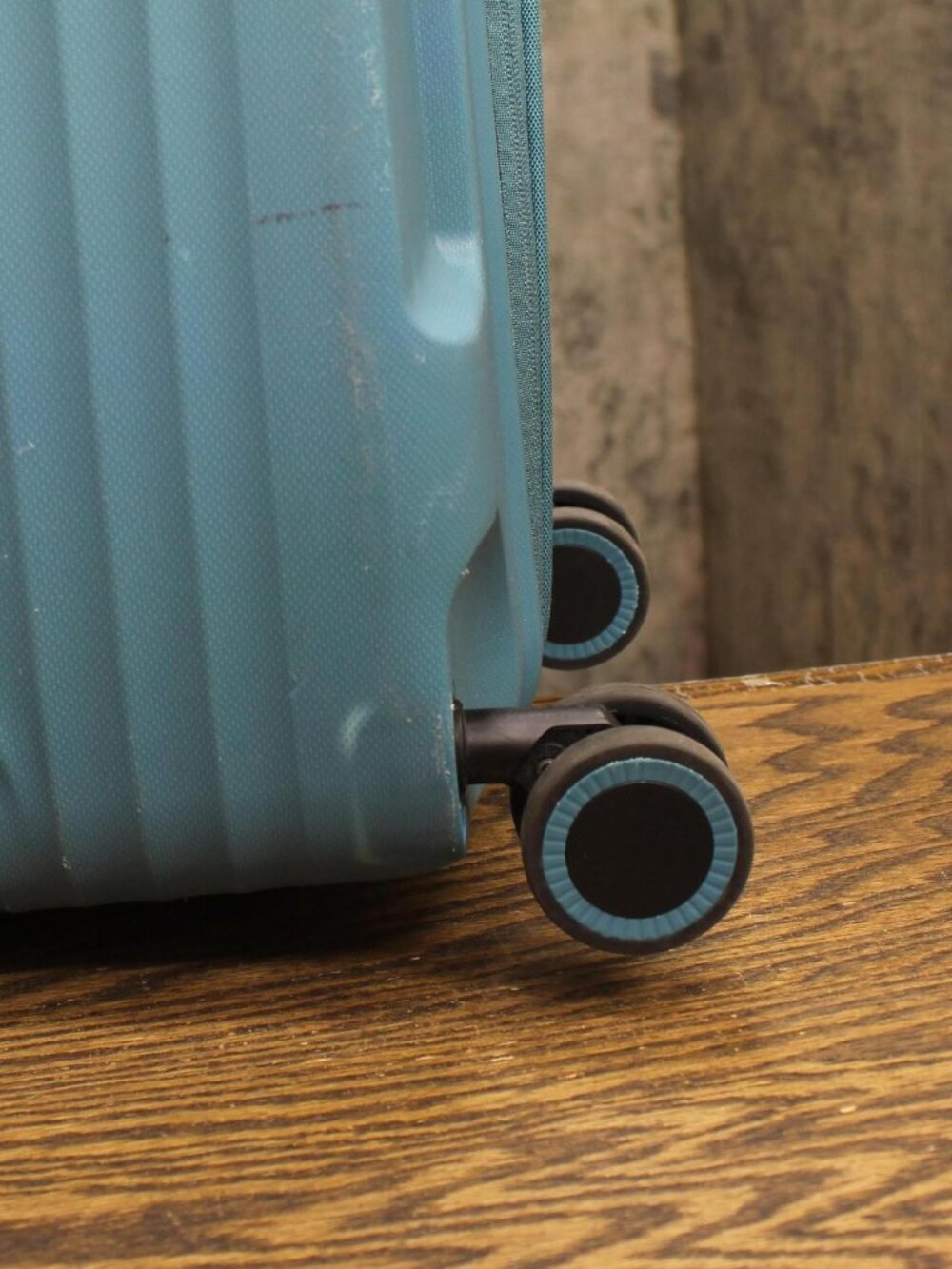 Delsey Paris Dune Hardside Spinner Suitcase Luggage Teal Blue 31" Large Check In - Picture 7 of 12